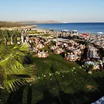 Lilium Hotel *