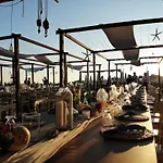 Lilium Hotel *
