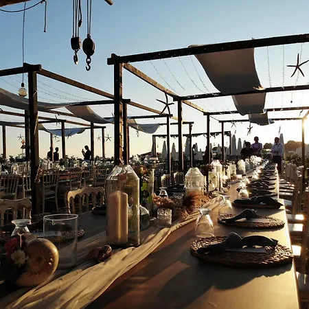 Lilium Rooms 酒店 *